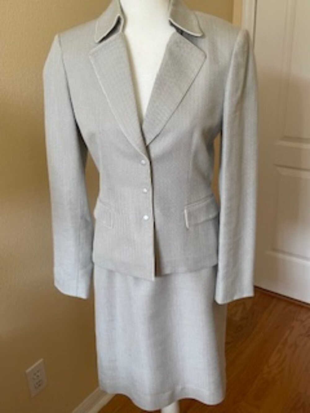 Tahari Light Grey/Blue Two-Piece Jacket and Skirt Set - size 6